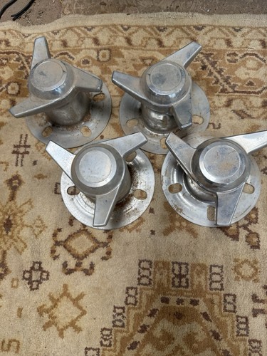 Vintage chrome wing - 3-wing, spinner